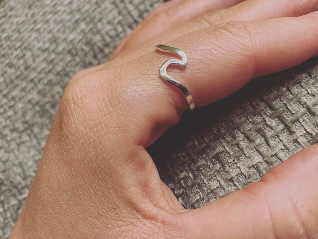 Sterling silver store wave ring